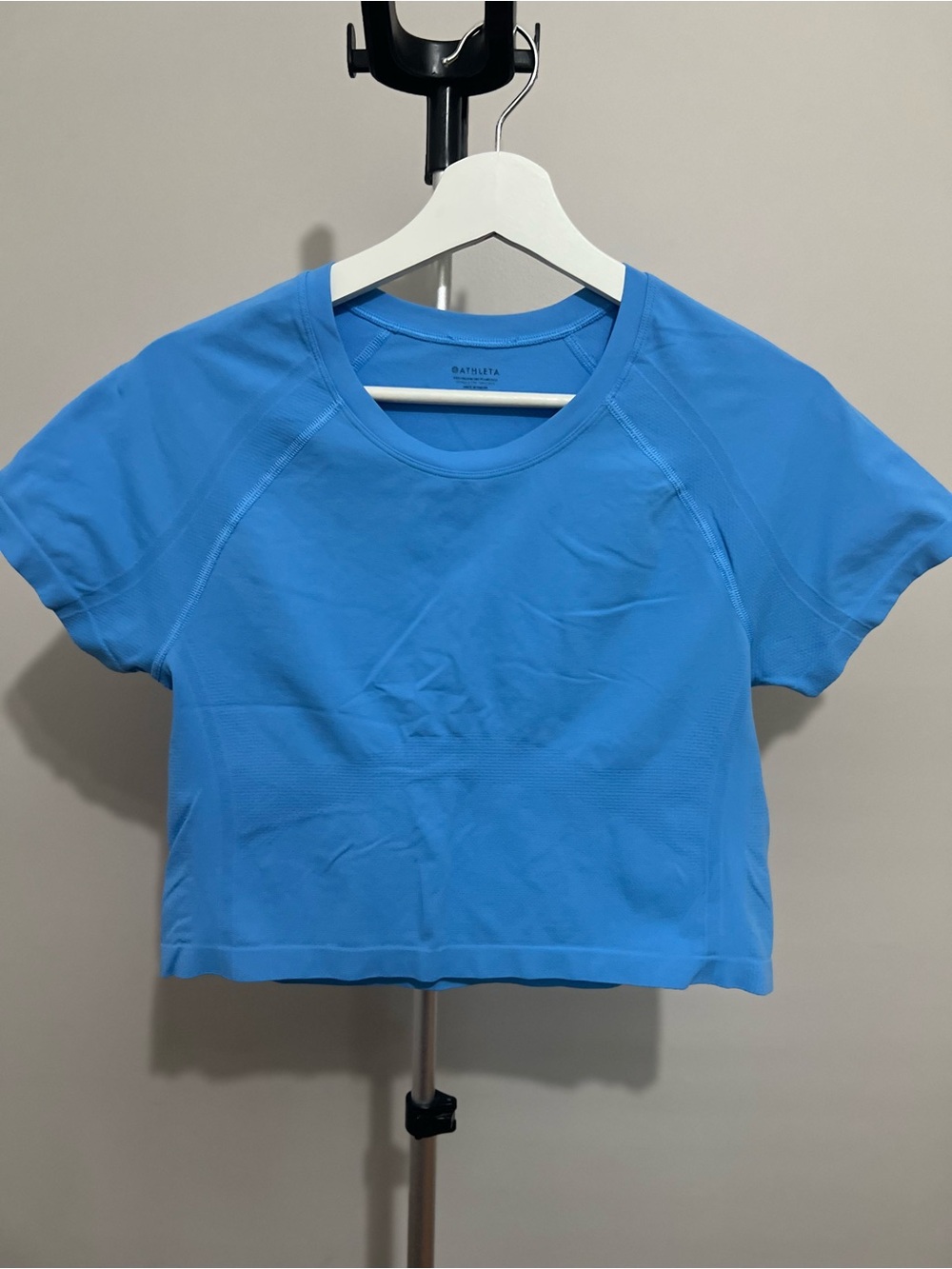 Athleta Bright Sky Blue Short Sleeve Crop Top